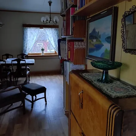 Cozy And Charming Family 10 Minutes From Everything 펜션 시르셰네스