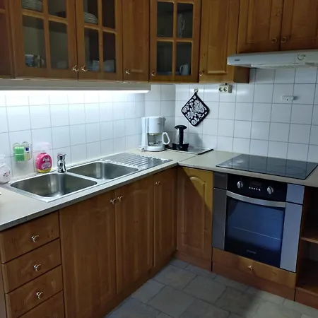 Cozy And Charming Family 10 Minutes From Everything 펜션 시르셰네스