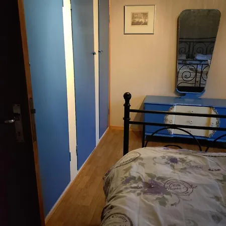 Cozy And Charming Family 10 Minutes From Everything
